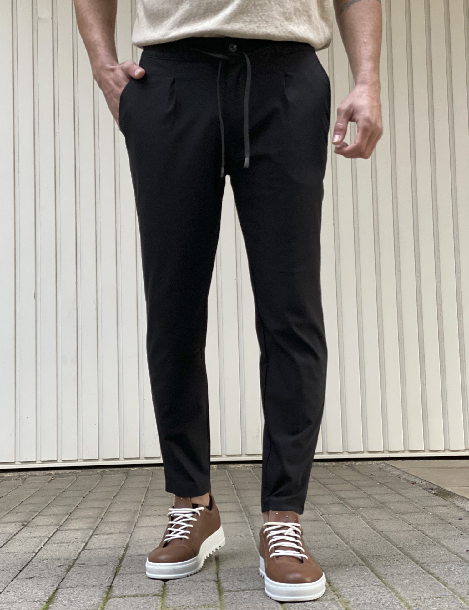 – Ανδρικο μαυρο υφασματινο παντελονι με πιετα PNT5013